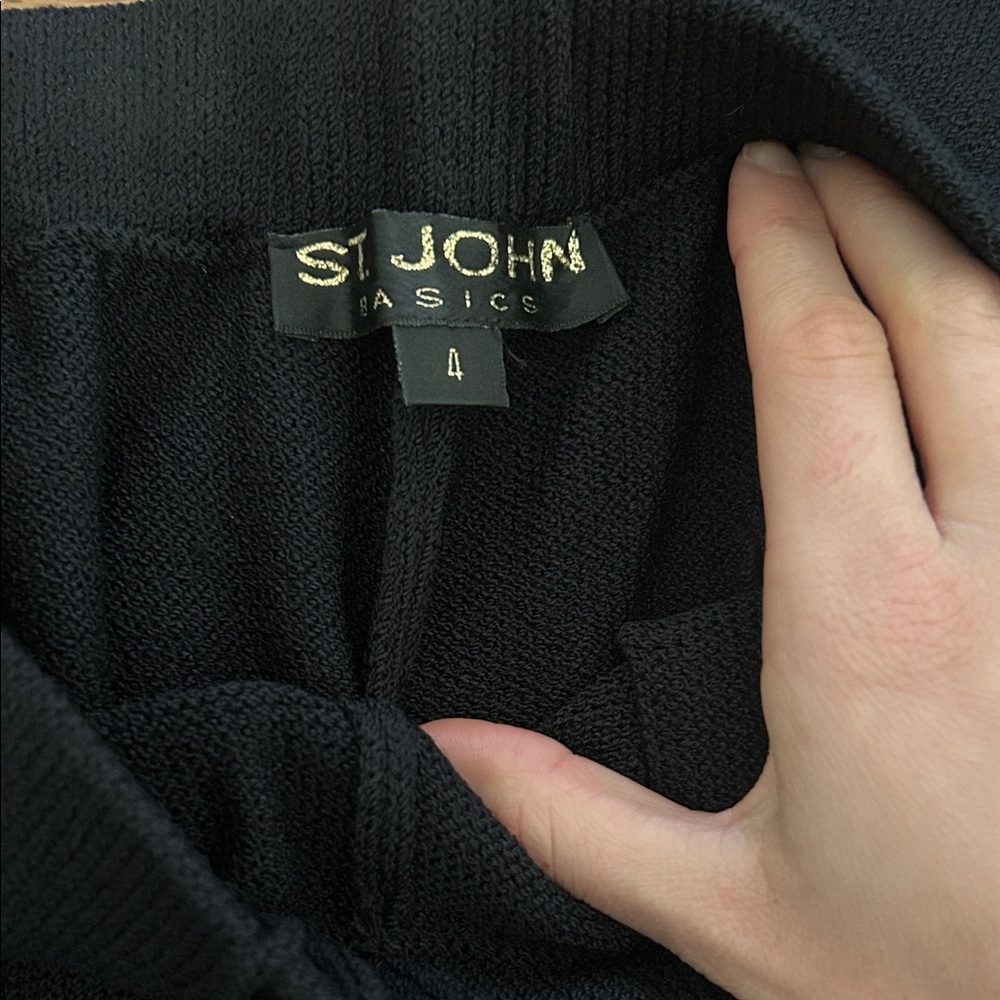 St. John Black Pleated Pants - Picture 2 of 2